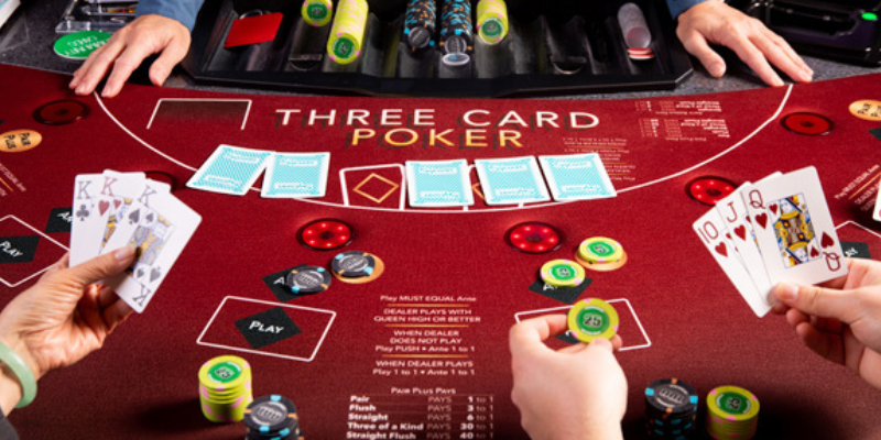 Poker Bịp: Chiêu Thức Bí Mật Giúp Bạn Làm Chủ Mọi Ván Bài 4 Bàn chơi Poker tại nhà cái 33win